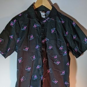 MTV button short sleeve shirt